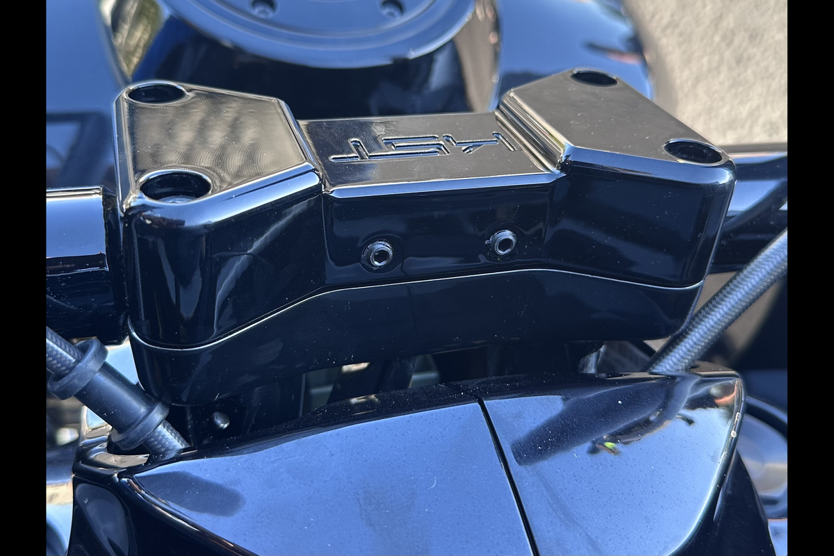 KST Kustoms Krazy Klamp — 2023 CVO / 2024–2026 Road Glide